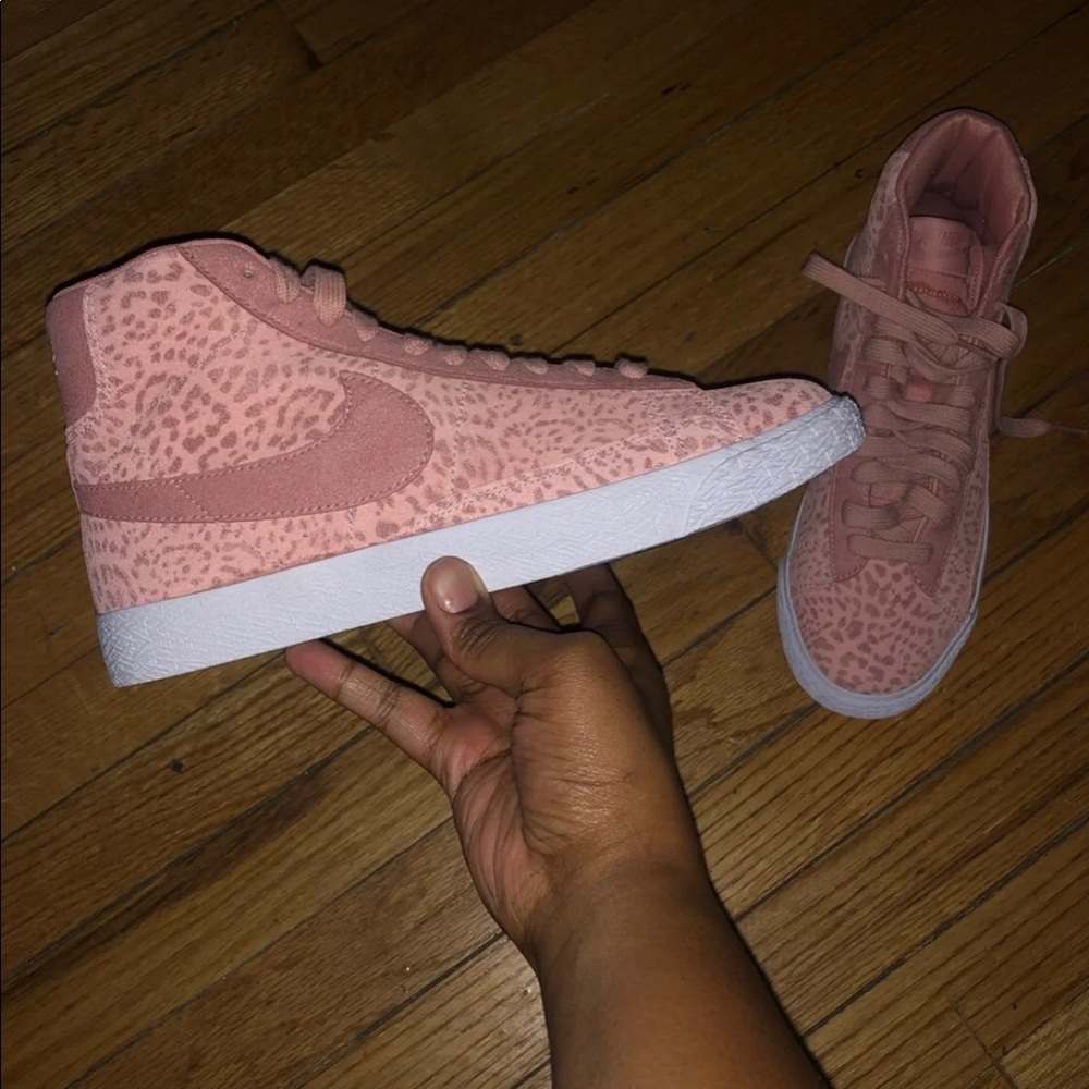 🤑SOLD🤑Nike Mid Blazer SE Hightop Sneakers 7Y